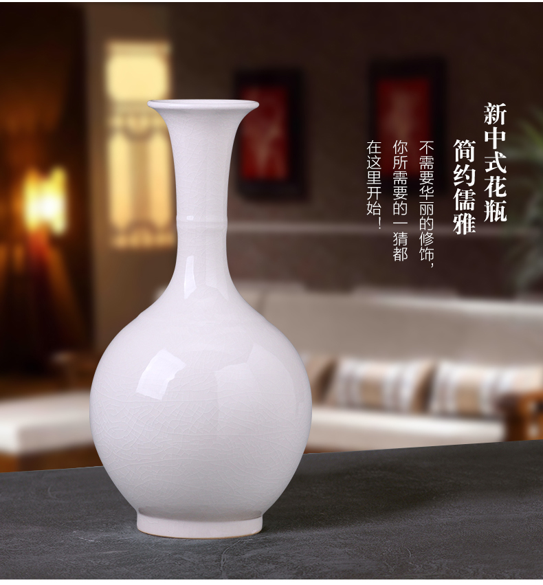 Jingdezhen ceramics white vase furnishing articles sitting room flower arrangement of I and contracted wine household decorations arts and crafts