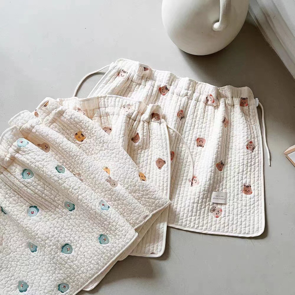 Korean embroidery bear pattern children's car sunshade universal quilted sunscreen heat insulation light thickening