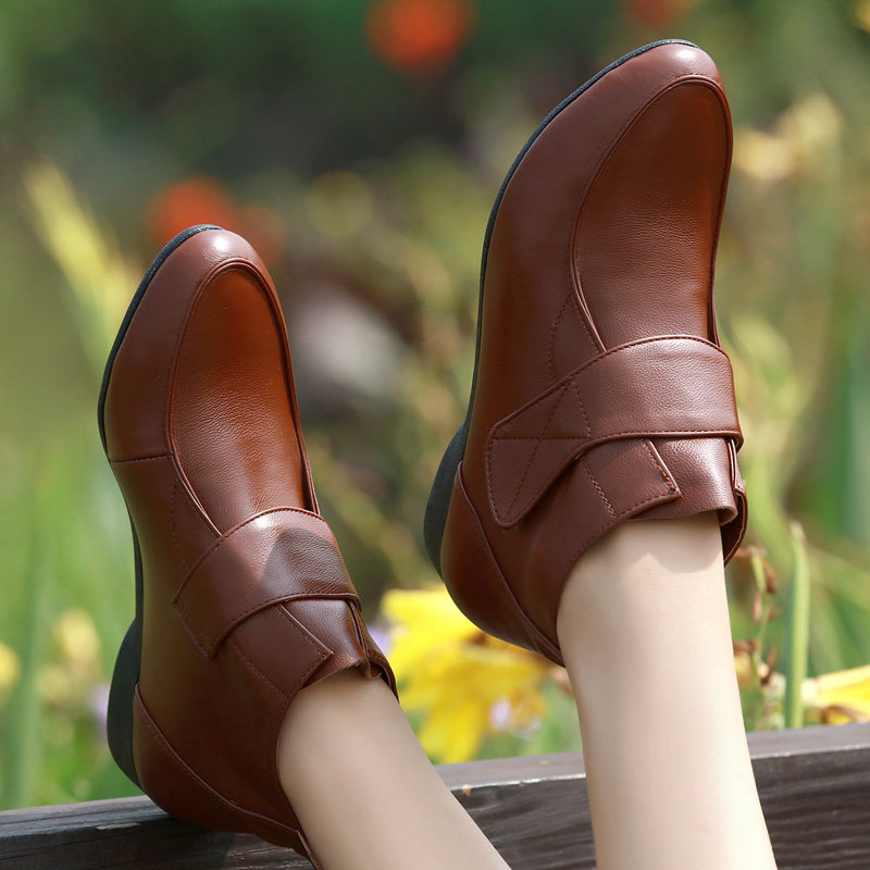 Flat ankle boots women's spring and autumn leather shoes soft bottom all-match mother's shoes autumn and winter shoes plus velvet cotton shoes large size women's shoes