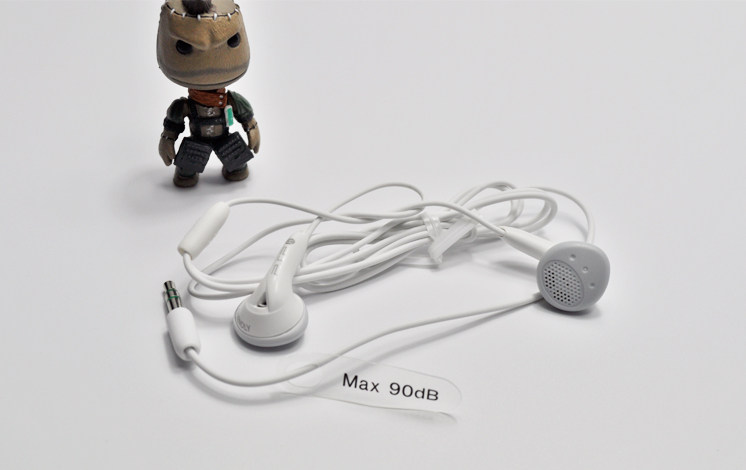 Sony originally equipped 132 headphones with new psv1000 psv2000 PSP3000PSP headphones PSV headphones cleared