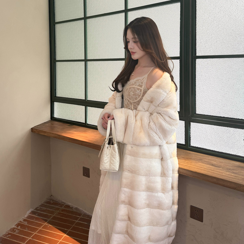 Flower Uprising "Star of Bethlehem" Top Grade 5A Rex Rabbit Fur Cream-Dyed Horizontal Chinchilla Mid-Length Fur Coat