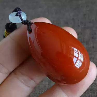 Water jade ice spirit natural red agate pendant medium egg-shaped drop egg necklace sweater refining object