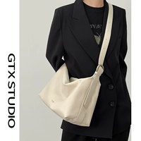 A234-11 Белый Большой Слегка Пятнистый