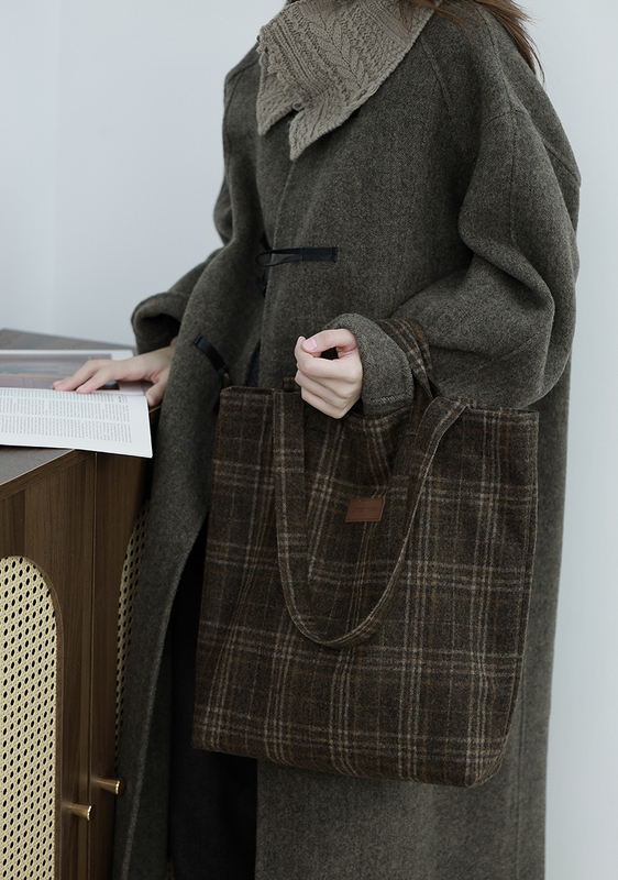 Litter Tiger Original Cloth Bag [Autumn Slow] Retro Literary Plaid Sheep Wool Shoulder Bag