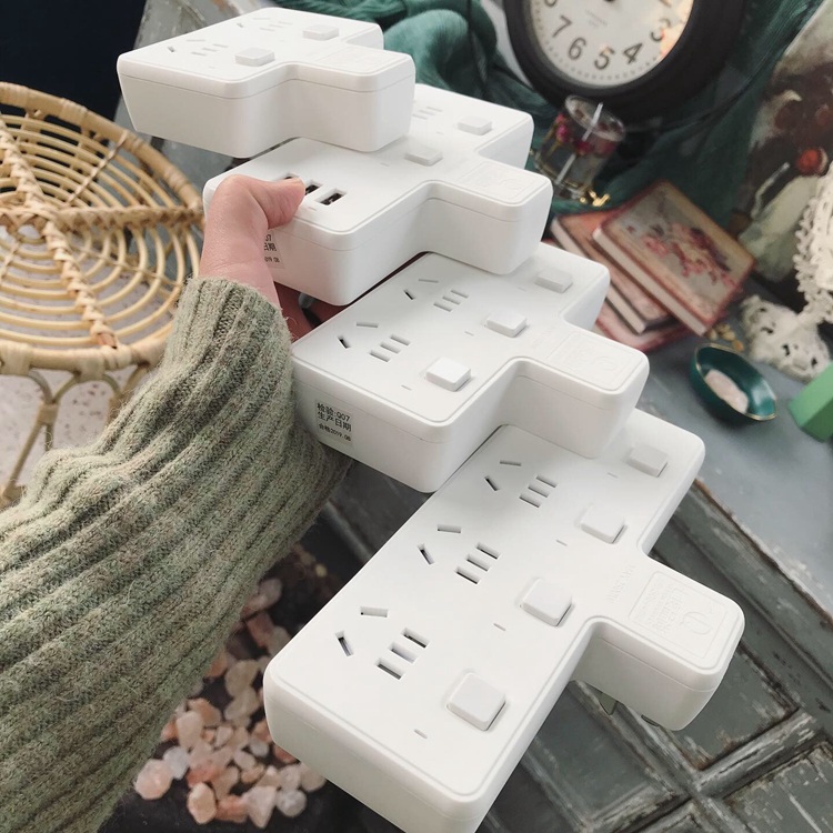 Wireless no worries to tidy up the plug ~ Home Office One-turn multifunction socket extension plug-in