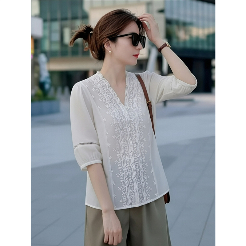 Trendy Lace Chiffon Blouse for Women, Summer 2026 New Style, Mid-Sleeve Shirt with a High-End Feel, Petite Size, Tummy-Concealing Top