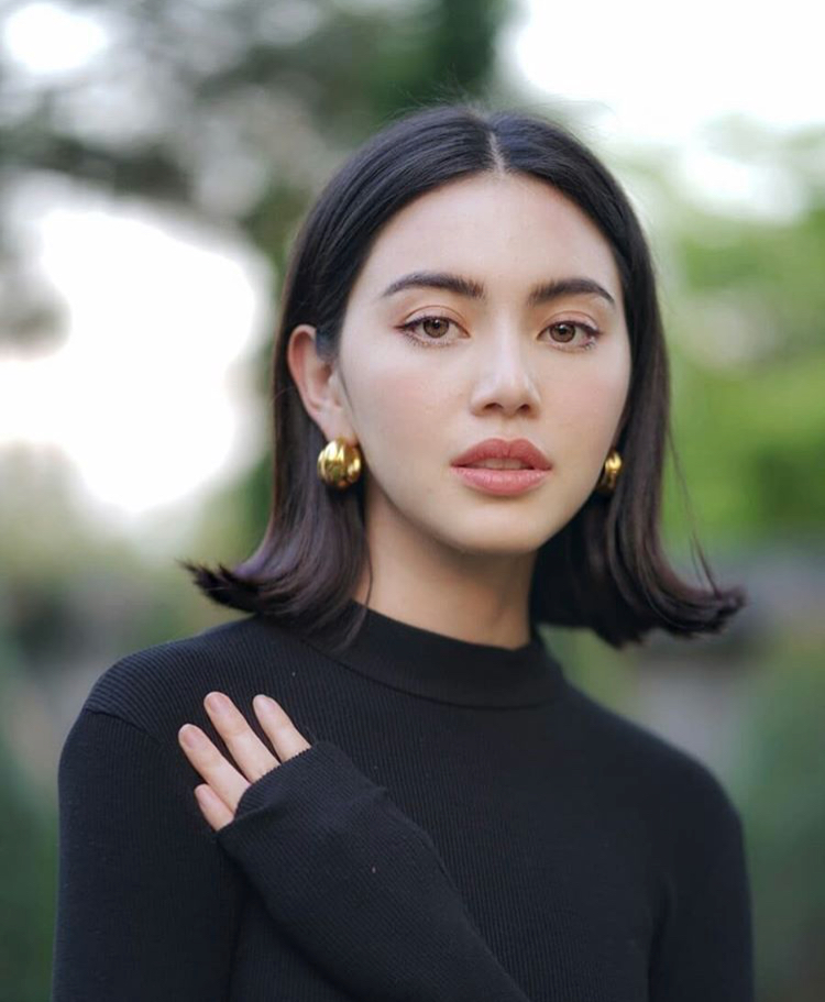 European and American designers fashion personality earrings of simple temperament retro high-sense French earrings cold wind