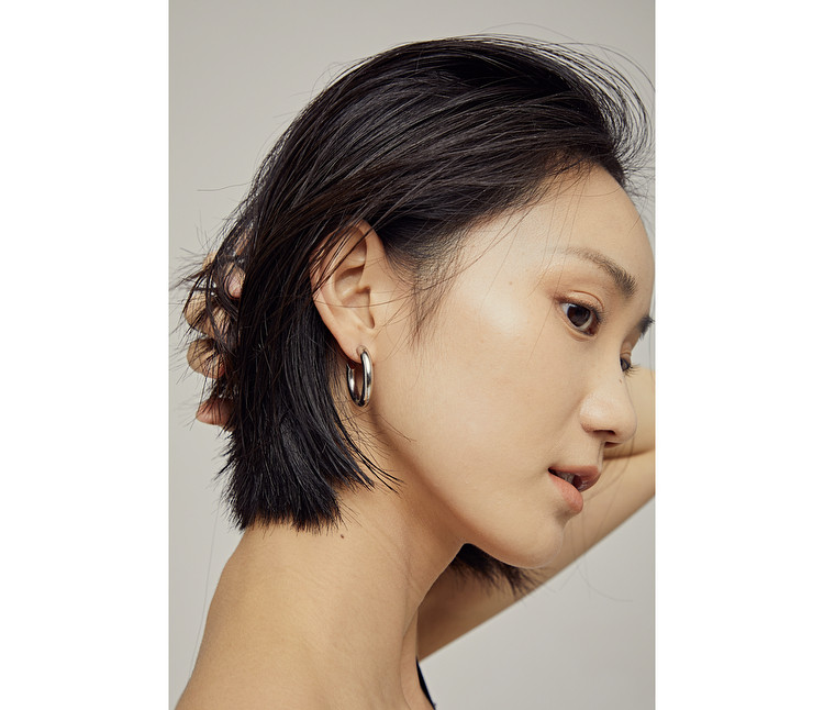 Wearring X Cassie 172 European and American big-name ins bloggers with the same simple texture hoops ear