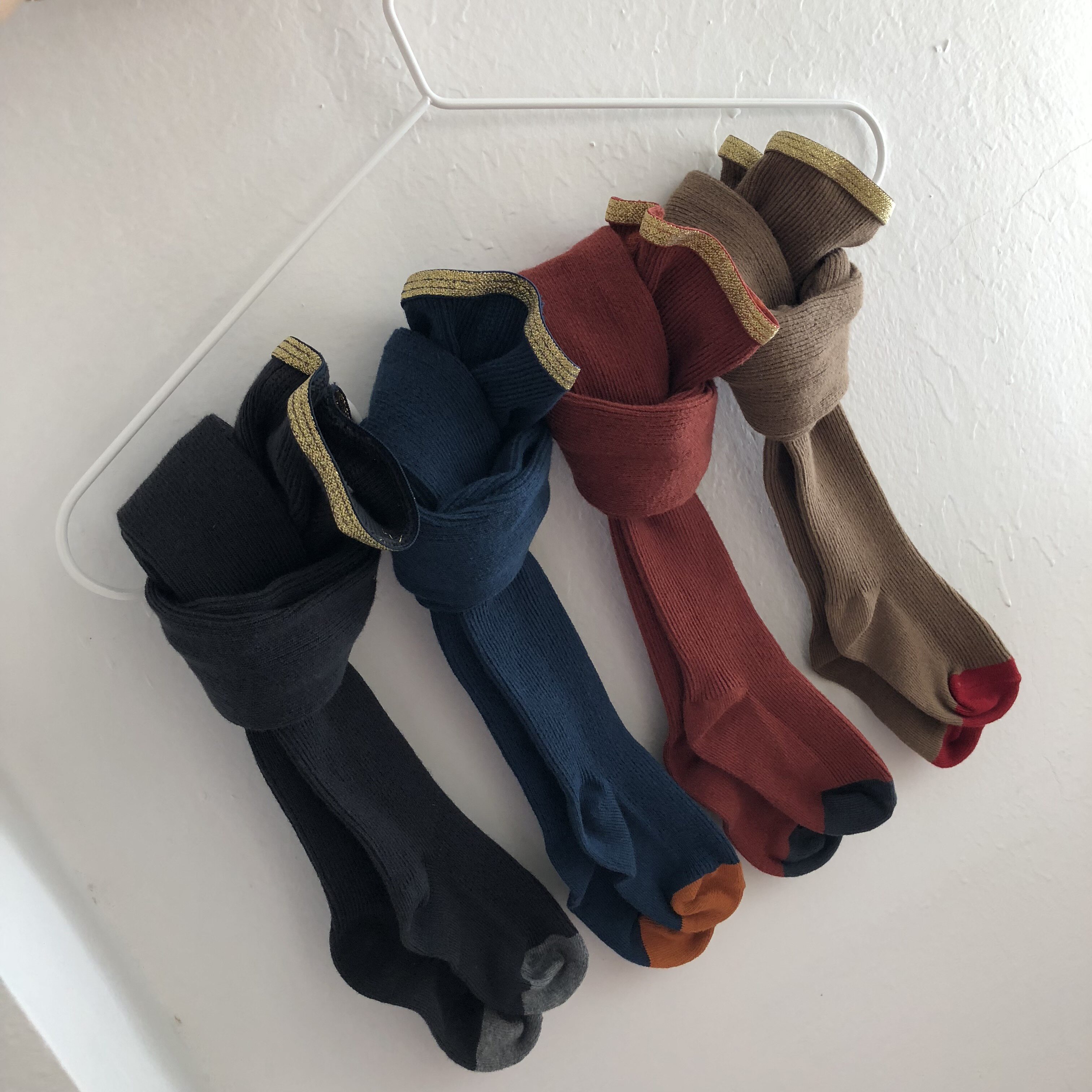 2021 autumn and winter new Korean girls basic all-match pit strip pantyhose girls treasure children's retro contrast color pantyhose