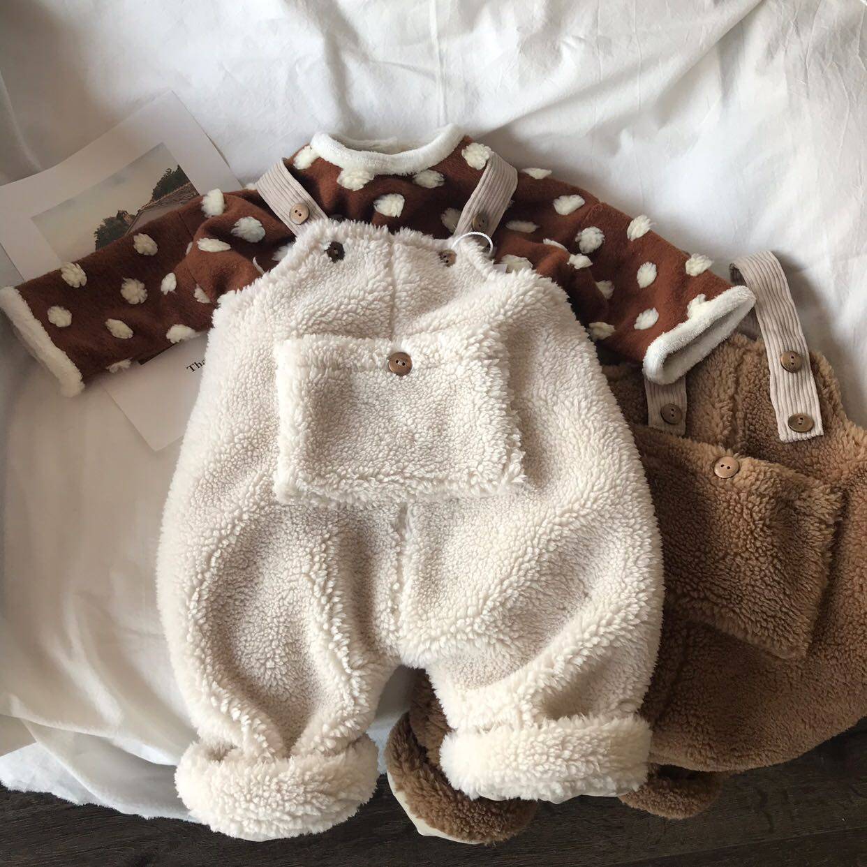 2021 Winter new male and female children Baby cute plush thickened suede cuddling bag pants Korean children warm holding baby bag pants