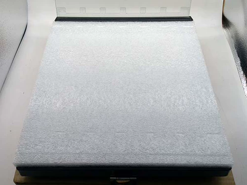 Черно -белая темная комната усиливает печатную пластину давления на выборочную давление Япония Япония