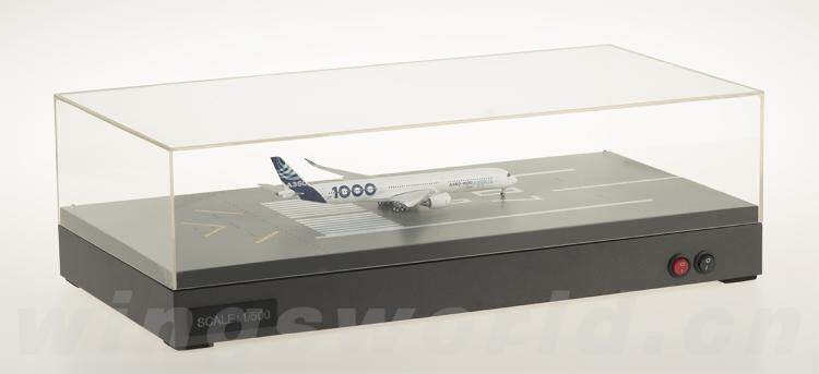 JC Wings 1: 500 LH5001 Aircraft Model Display Cassette with Lights 07 Runway 1:400 Available