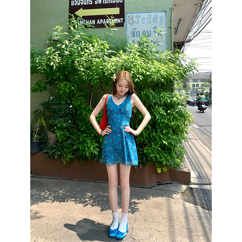 Ashy Snow Capri Blue Original Floral V-Neck Chiffon Waist-Cinching Sleeveless Short Dress Oil Painting Travel Ashy Snow Capri Blue Original Floral V-Neck Chiffon Waist-Cinching Sleeveless Short Dress Oil Painting Travel