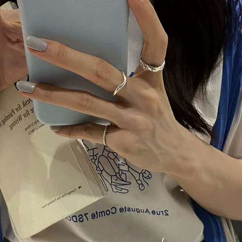 Небольшое дизайнерское кольцо, серебро 925 пробы, простой и элегантный дизайн, на указательный палец