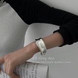 Серебряный глянцевый изогнутый брендовый женский браслет, модное ювелирное украшение, изысканный стиль