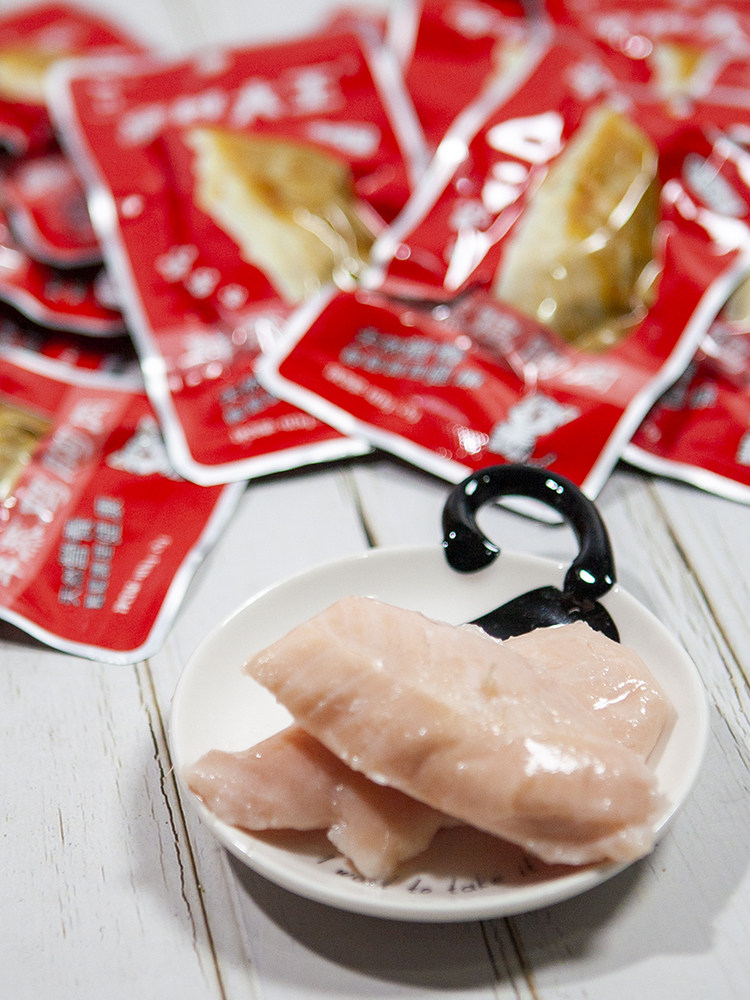 Dog and cat general cat cat dog snack fresh steamed chicken breast chicken pet special wet food reward snack 40g