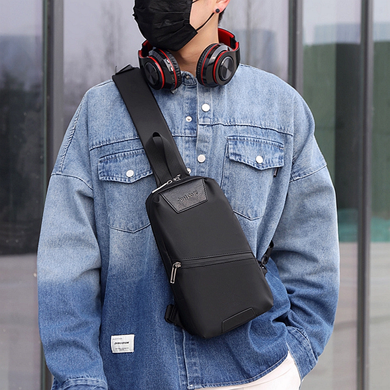2022 Spring Casual Solid Color Men's Chest Bag Casual Shoulder Messenger Bag Fashion Commuter Small Waterproof Backpack