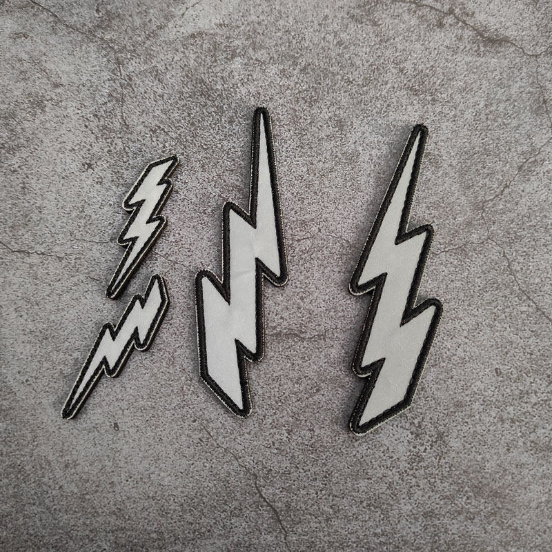 Personality Reflective Lightning Magic Sticker Chapter Arms Chapter Couples SHOULDER BAG DECORATIVE REFLECTIVE PATCH MAGIC STICKER BALL SHOE CLOTH PATCH ACCESSORIES