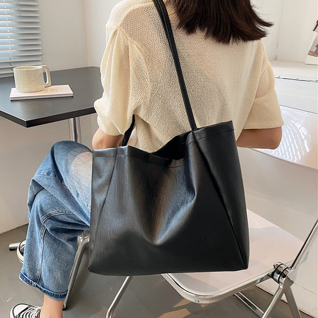 High-end Western-style bag women's bag summer wild 2021 new trendy fashion large-capacity shoulder bag tote bag