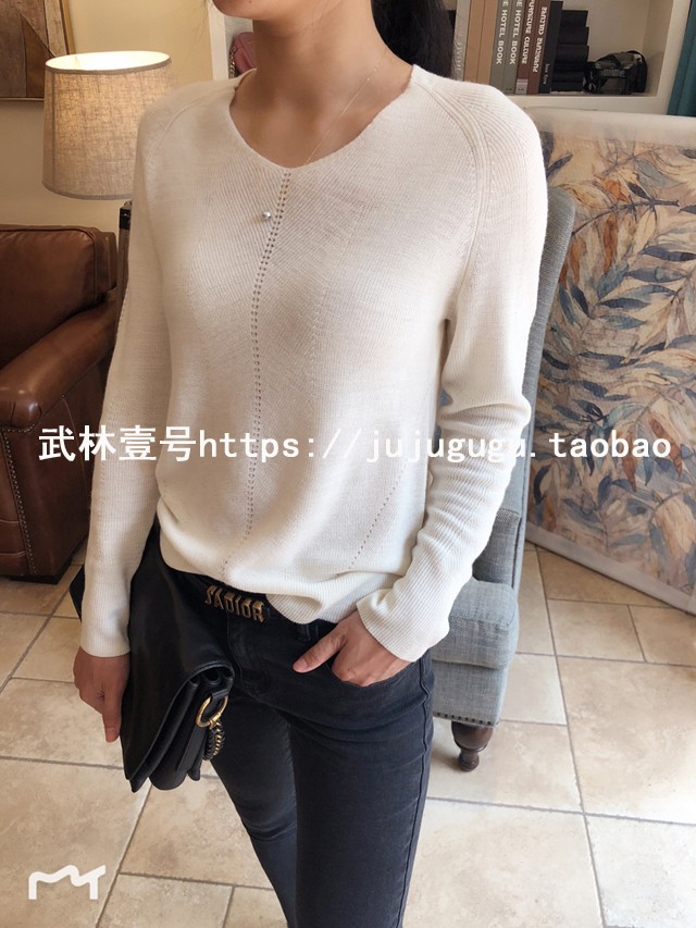 Cổ tích dịu dàng nhỏ cổ chữ V khí chất hoang dã dài tay đẹp nô lệ áo len cách kết hợp áo len cổ tim