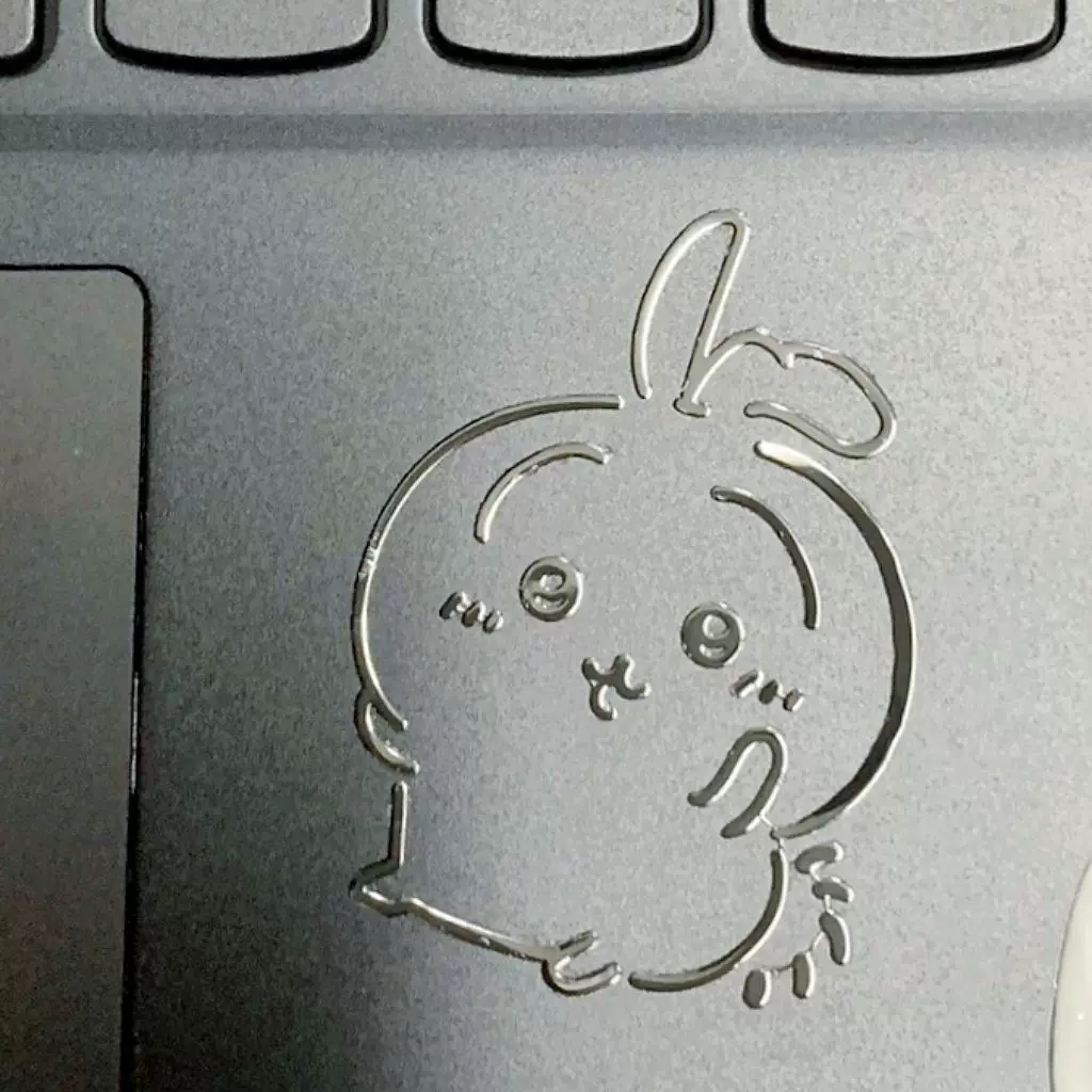 Металлическая наклейка Xiaohongshu chiikawa kawaii, декоративная для ноутбука и телефона, серебристая