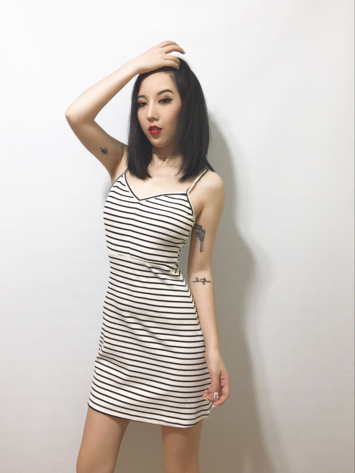 [] Châu Âu và Hoa Kỳ retro V-Cổ nhỏ Một từ eo cao giảm béo chủ đề dây đeo váy dưới váy váy công sở chữ a