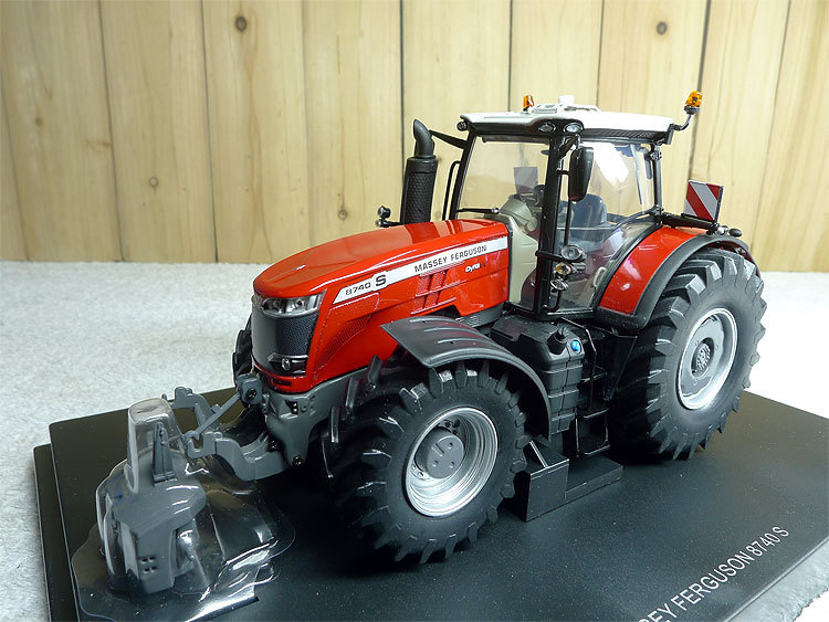 Massey Ferguson 8740S New Model Massey Ferguson Tractor Model Global Uh 1:32