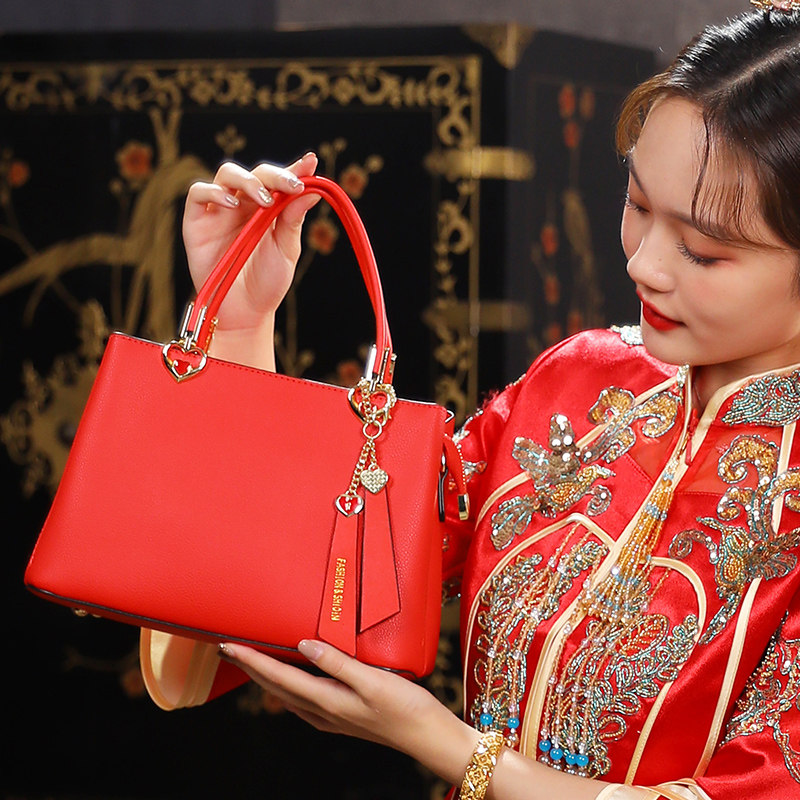 Red Packet Bag Woman Wedding Bride Bag Handbag 2022 new Fashion Texture Sloping Satchel Superior small crowdsourced