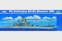 Trumpeters adhesive model 1 700 USS BB-63 Battleship Missouri (1991) 05705