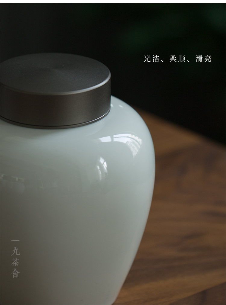 Jingdezhen ceramic seal pot POTS of household small caddy fixings a large black tea, green tea storage POTS storage POTS