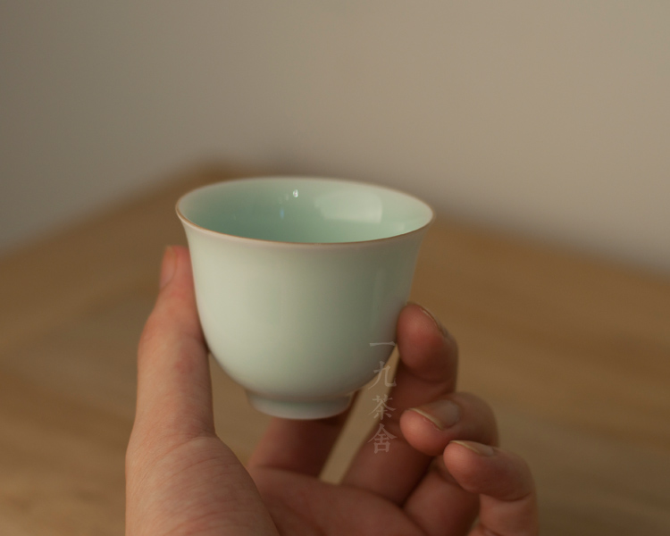 For the jingdezhen ceramic cups masters cup sample tea cup single household kung fu tea cups in use only single CPU