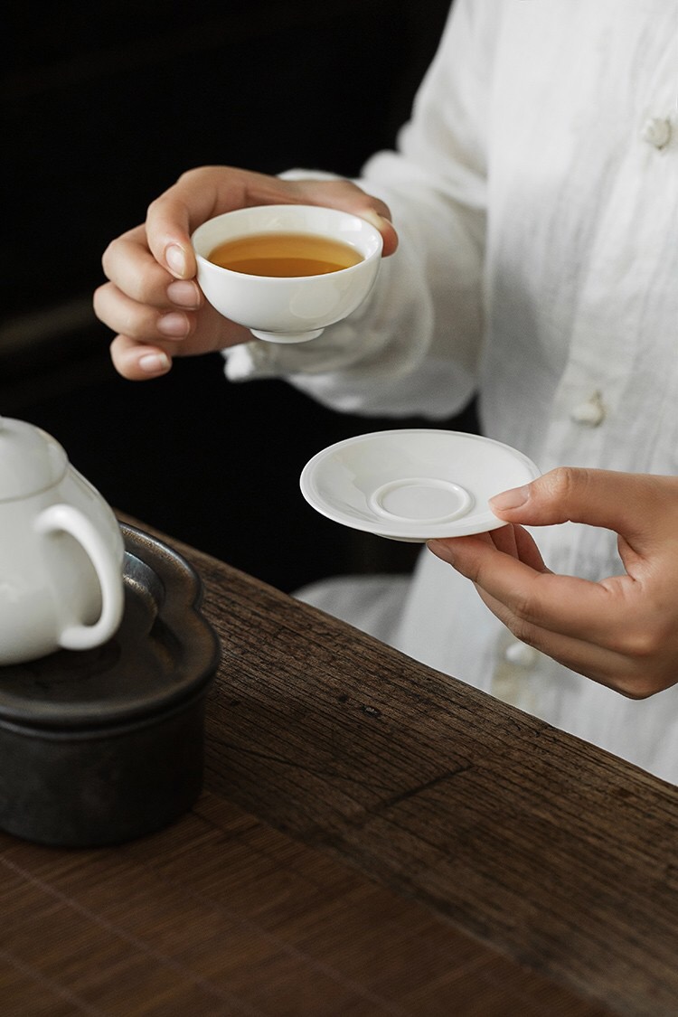 Dehua white porcelain cup hold cup mat jade porcelain tea mat doesn saucer matchs tea saucer kung fu tea tea zero accessories