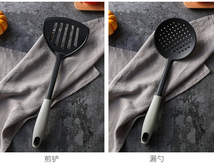Bếp nấu xẻng không dính thìa đặc biệt đặt nhiệt độ cao Bếp chống cào xào muỗng muỗng colander muỗng kệ đựng gia vị treo tường