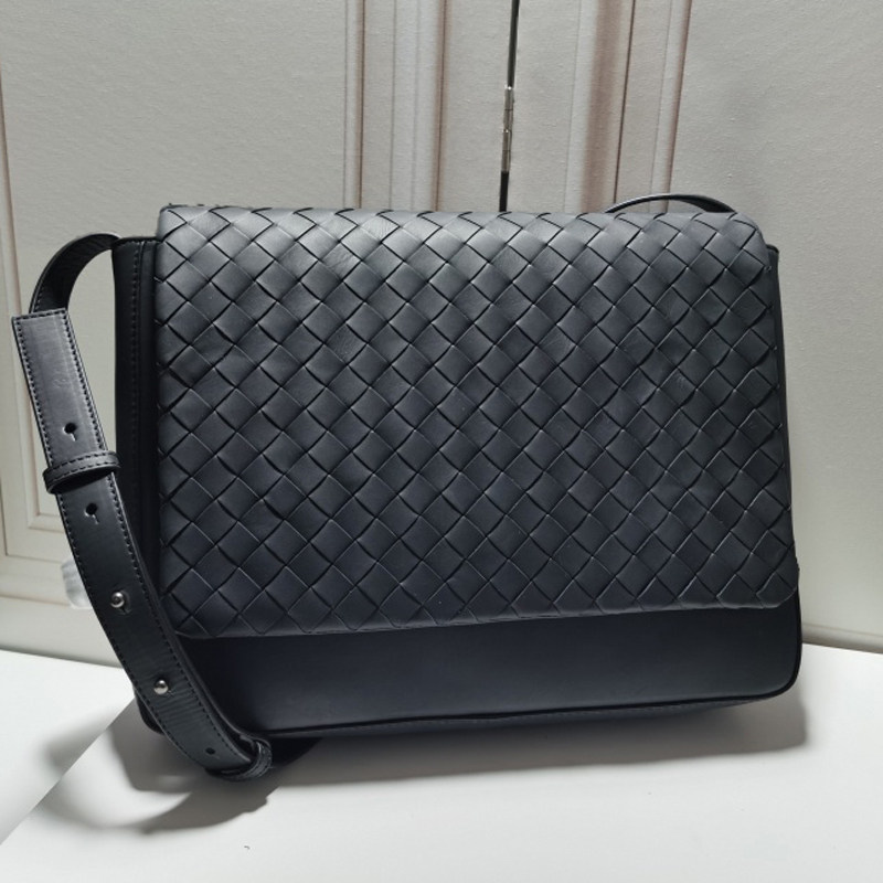 Men's messenger bag 2021 new fashion trendy leather diagonal shoulder bag casual men's bag woven messenger bag personality