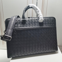 Mens banner handbag 2022 new male bag leather weaving single shoulder bag business leisure briefcase