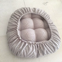 Легкое давление в цветочном бархатном крышке