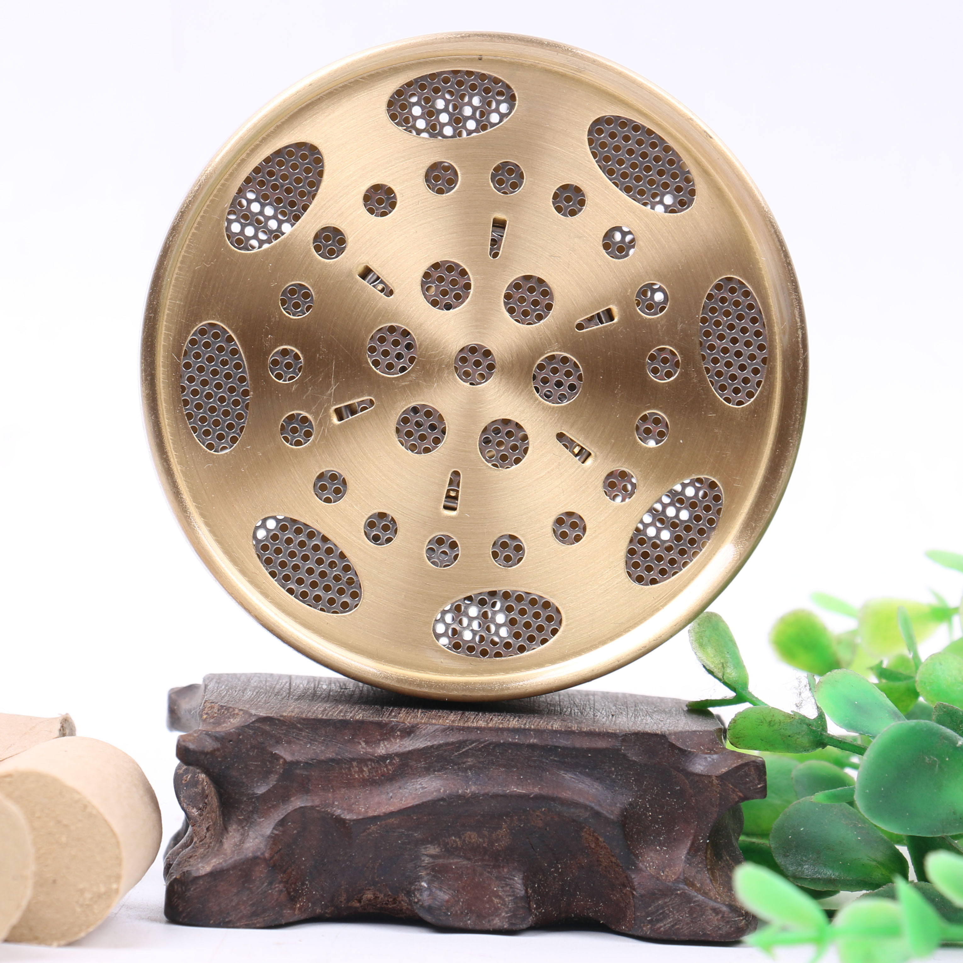 All-copper moxibustion box portable moxibustion household instrument palace cold fumigation instrument jar moxa stick (only the box does not include the cloth cover)