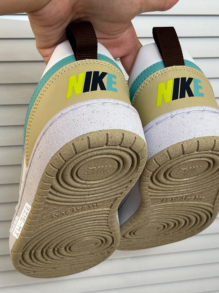обувь на тонкой подошве ( для скейтборда ) 向往体育nike耐克court新款春夏女子小dunk小空军板鞋 hv1804-121