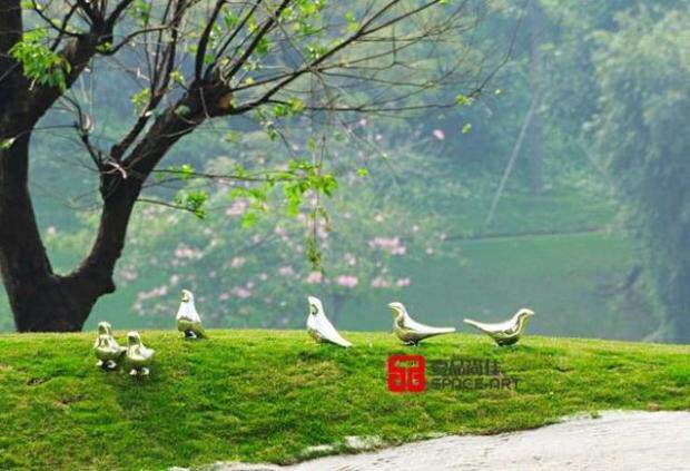 Stainless steel cast pigeon decorative knobs outdoor garden landscape decorative knobs sculpture artwork