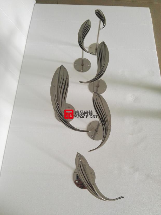 Stainless steel lawn sketch abstract decorative sculpture artwork square garden landscape small fish metal sculpture ornament