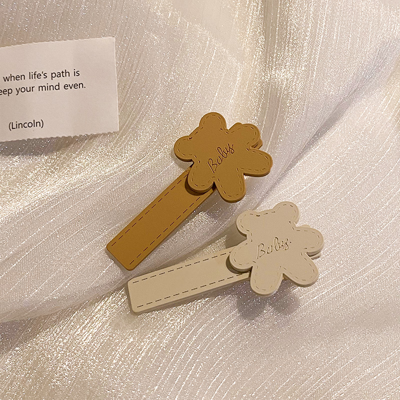 images 32:The small hair clip with the cute hair card on the side of the woman. The duck mouth is simple and exquisite Liu Hai's headdress card
