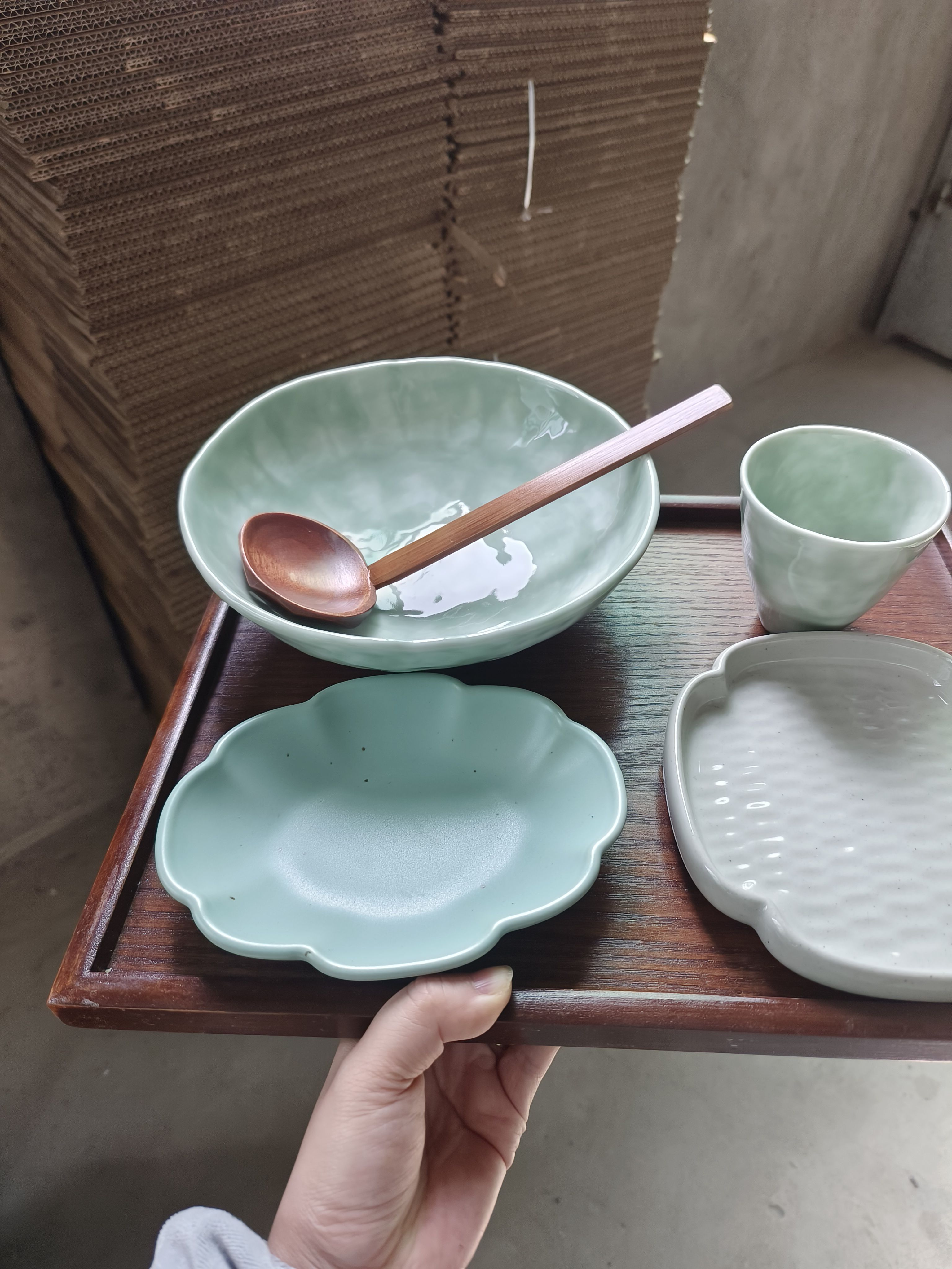 洛神套装:景德镇一人食异形渐变餐具背后的艺术与美学