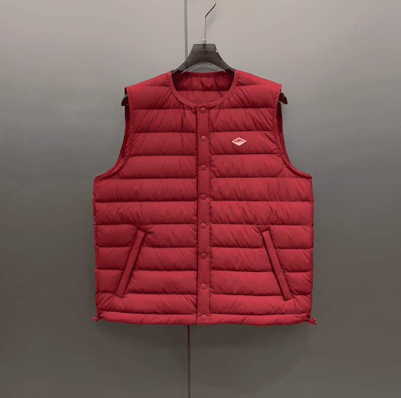 Japanese-Style Lightweight Outdoor Warm Vest with Small Logo, Filled with 95% White Goose Down, for Women W7039 Japanese-Style Lightweight Outdoor Warm Vest with Small Logo, Filled with 95% White Goose Down, for Women W7039