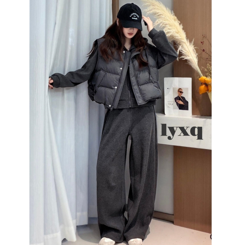Casual down Cotton Vest Set for Women, Autumn and Winter Slim-Fit Twill Fleece Sweatshirt and Wide-Leg Pants Three-Piece Trendy Set Casual down Cotton Vest Set for Women, Autumn and Winter Slim-Fit Twill Fleece Sweatshirt and Wide-Leg Pants Three-Piece Trendy Set