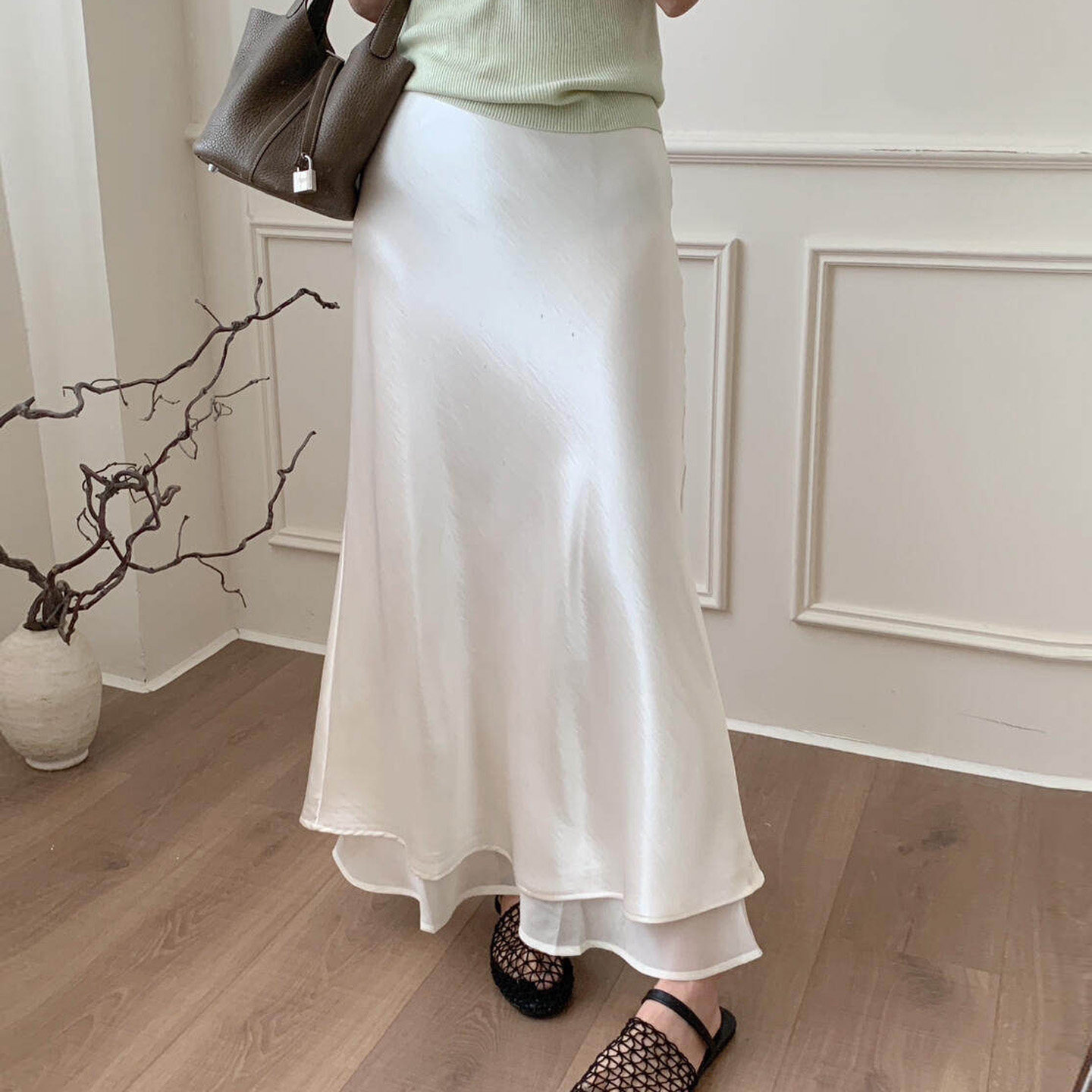 Acetate satin midi skirt for women, perfect for summer and autumn, exuding a sophisticated and slimming vibe with organza patchwork design, A-line bodycon fishtail style.