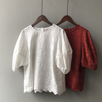 2020 Summer new Korean lace hollow doll shirt bubble lamp sleeve shirt female design sense niche top