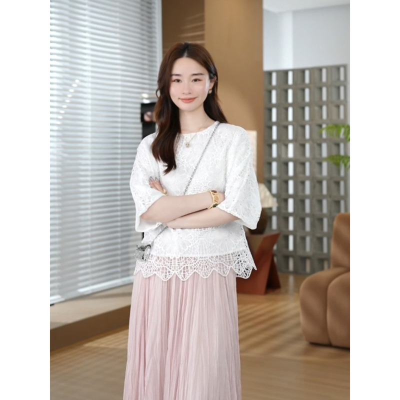 Qiu Yingying Hela Aomi “Water-Soluble Sunflower” Hollow Texture Lace Design Elegant Shirt