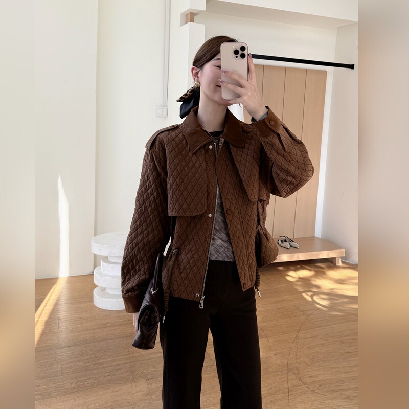 Qiu Yingying's Waist-Cinching Grandma-Style Quilted Matte Color-Block Suede-Like Lightweight Cotton Jacket Qiu Yingying's Waist-Cinching Grandma-Style Quilted Matte Color-Block Suede-Like Lightweight Cotton Jacket