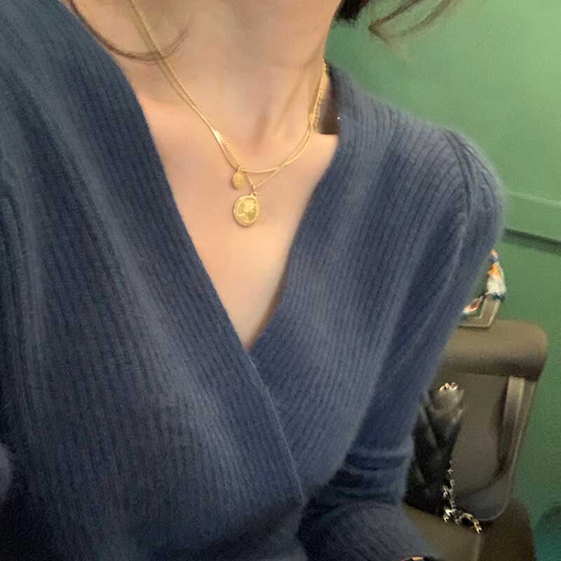 2022 Spring New Style Irregular Design Japanese Lazy Retro V-Neck Showing Clavicle Blue Sweater Women's Winter