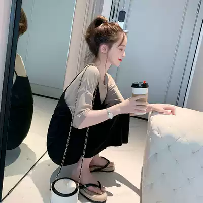 Early autumn clothing 2021 temperament wearing fried street holding baby bag pants age thin fashionable professional Korean two-piece set female